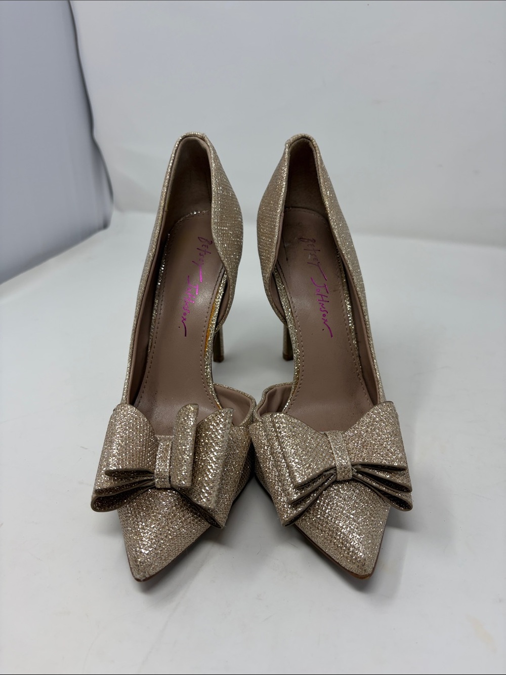 Betsey Johnson Champagne Glitter Bow Pointed-Toe Heeled Pumps Size 7